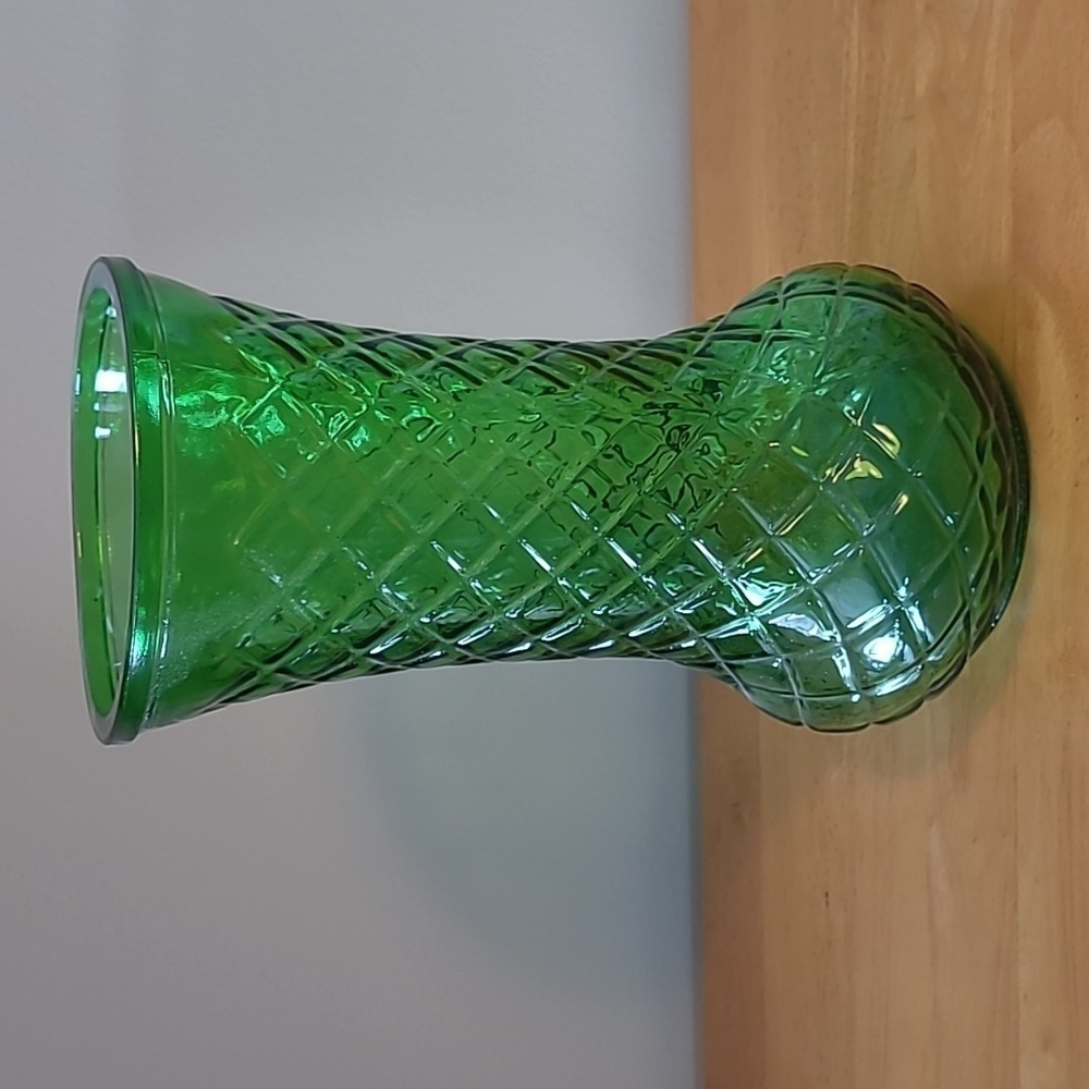 VINTAGE HOOSIER GLASS, Green Glass Lattice Pattern Vase